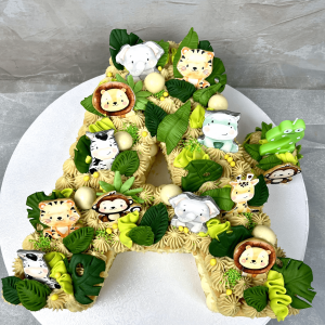 Tarta letra con animales